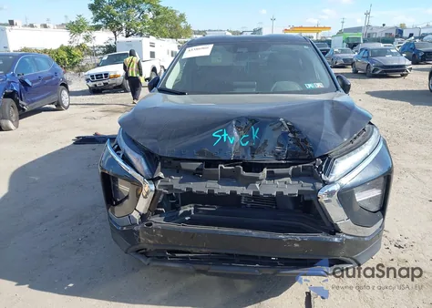 2022 Mitsubishi Eclipse Cross Le S-Awc z USA, uszkodzony, nr VIN JA4ATVAA5NZ055363